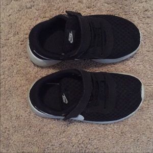 Toddler boys size 9 Nike Shoes